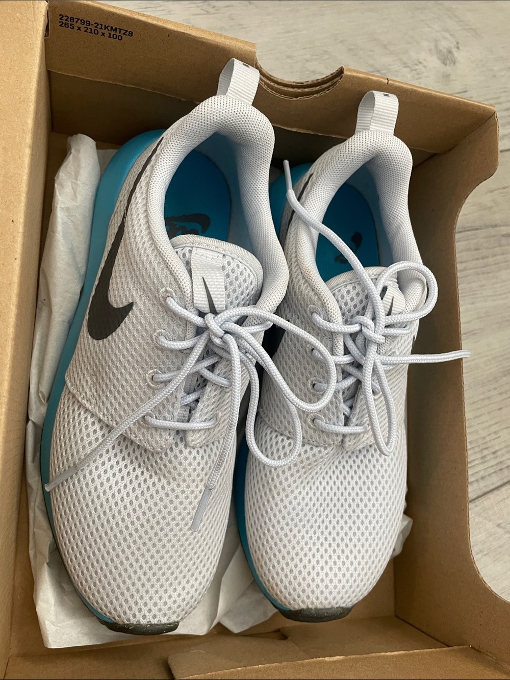 Nike Kids Light Blue Mesh Golf Shoes with Blue Insoles